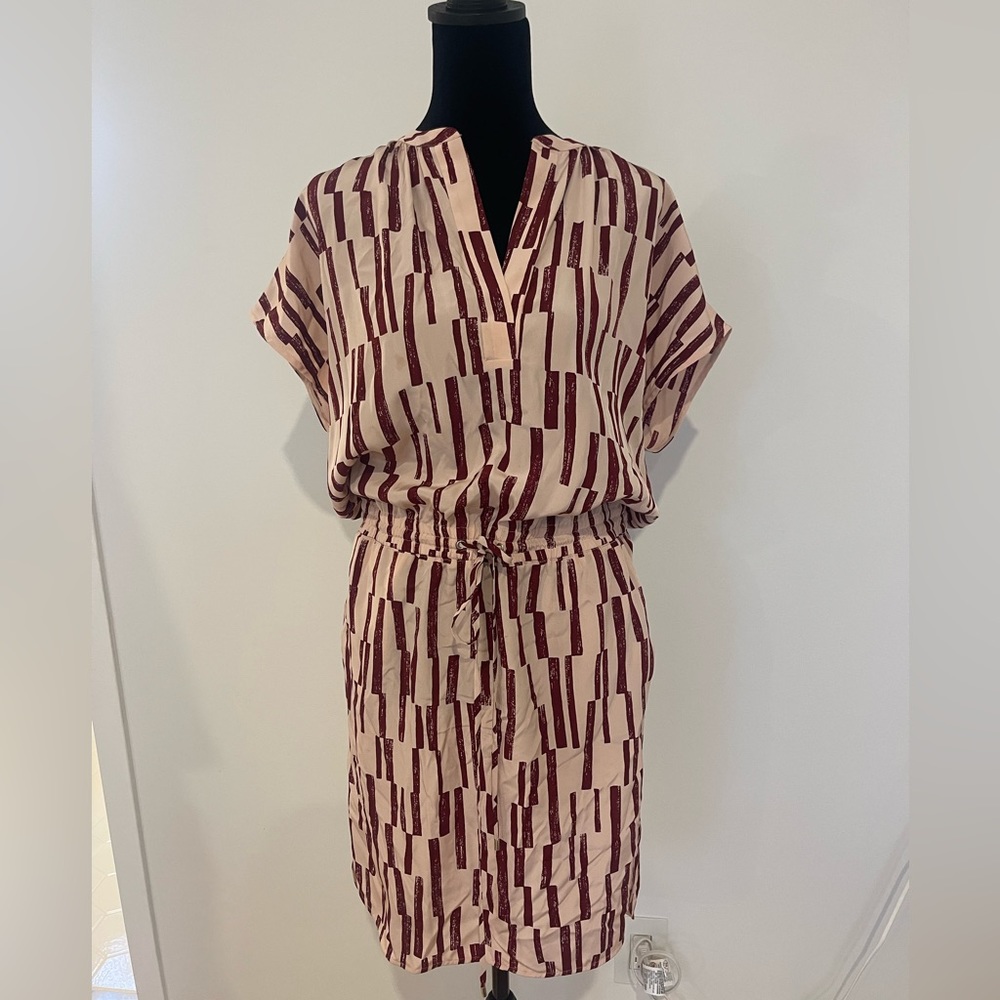 Vince, size small. Super cute, waist tie shift dress. NWOT.